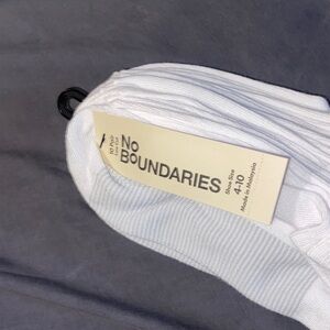 No Boundaries 10 Pack of Low Cut Socks Size 4-10 New With Tag